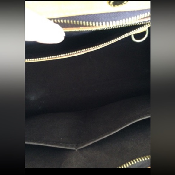 Louis Vuitton Brea MM Vernis 2 Way Handbag - Picture 15 of 16